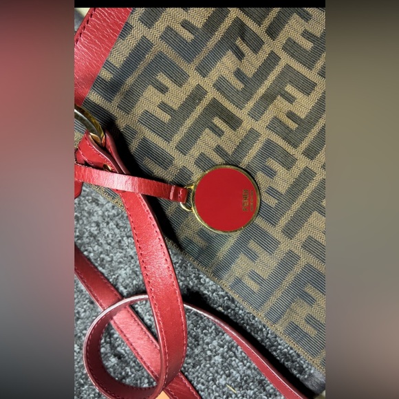 Fendi purse - Picture 12 of 17